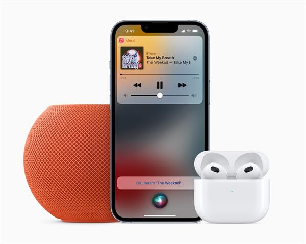 Apple Inc. muestra el HomePod mini, durante un evento especial de presentación de productos, celebrado este 18 de octubre de 2021, en Apple Park, Cupertino, California. EFE Apple Inc. muestra el HomePod mini, durante un evento especial de presentación de productos, celebrado este 18 de octubre de 2021, en Apple Park, Cupertino, California. EFE
