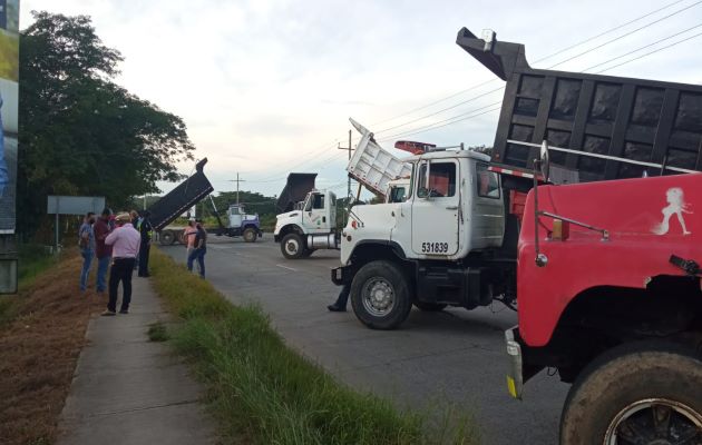 Rubén Darío Ríos, dirigente de los camioneros, precisó que desde que inició la pandemia son pocos los proyectos en los que han podido trabajar, sin embargo, las deudas con los bancos se mantienen. Foto: Thays Domínguez Rubén Darío Ríos, dirigente de los camioneros, precisó que desde que inició la pandemia son pocos los proyectos en los que han podido trabajar, sin embargo, las deudas con los bancos se mantienen. Foto: Thays Domínguez