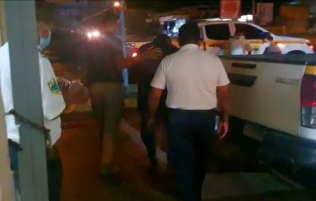 El detenido es un hombre de nacionalidad colombiana, con una alerta internacional para responder por delitos relacionados con tráfico de drogas y homicidio, en el vecino país. Foto: Eric Montenegro El detenido es un hombre de nacionalidad colombiana, con una alerta internacional para responder por delitos relacionados con tráfico de drogas y homicidio, en el vecino país. Foto: Eric Montenegro