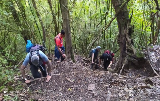 Cerca de 25 funcionarios, entre guarda parques y la policía ecológica están habilitados para el control de ingreso de las personas y poder brindar la ayuda necesaria a los visitantes. Foto: José Vásquez Cerca de 25 funcionarios, entre guarda parques y la policía ecológica están habilitados para el control de ingreso de las personas y poder brindar la ayuda necesaria a los visitantes. Foto: José Vásquez