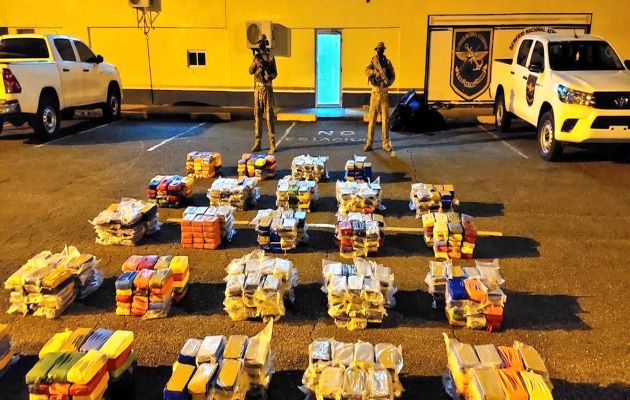 Esta operación estuvo a cargo del Servicio Nacional Aeronaval (Senan), con el apoyo de los funcionarios del Ministerio Público. Foto. Senan Esta operación estuvo a cargo del Servicio Nacional Aeronaval (Senan), con el apoyo de los funcionarios del Ministerio Público. Foto. Senan