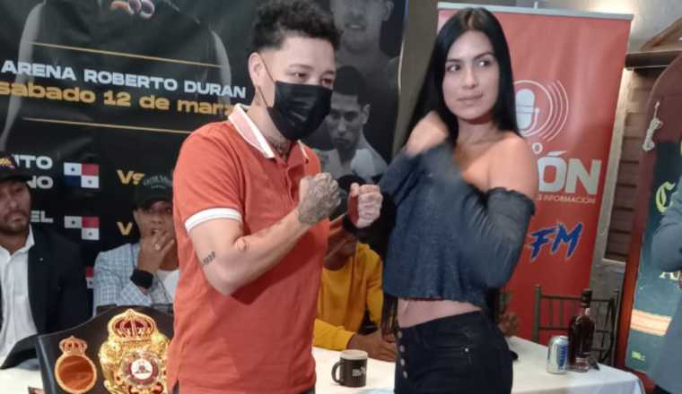 Chantal Martínez y Mónica Henao, listas para su pleito en boxeo femenino. Foto: Víctor Arosemena Chantal Martínez y Mónica Henao, listas para su pleito en boxeo femenino. Foto: Víctor Arosemena