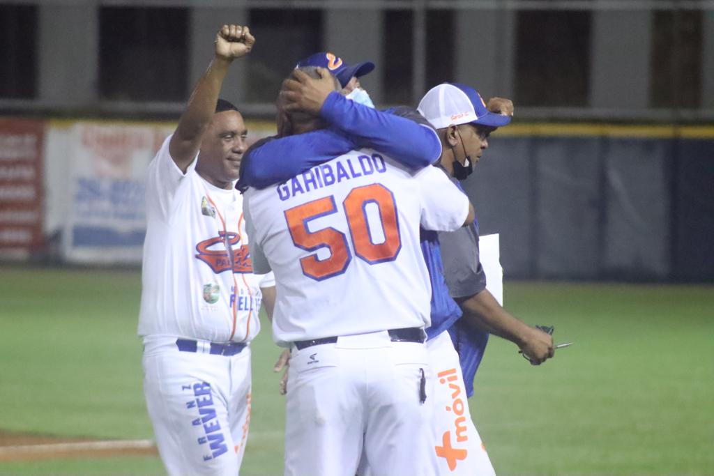 Panamá Este se coronó campeón de beisbol juvenil este lunes 28 de febrero. Panamá Este se coronó campeón de beisbol juvenil este lunes 28 de febrero.