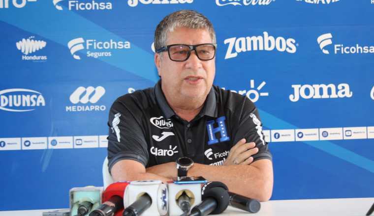 Hernán 'El Bolillo' Gómez. Foto:@FenafuthOrg Hernán 'El Bolillo' Gómez. Foto:@FenafuthOrg