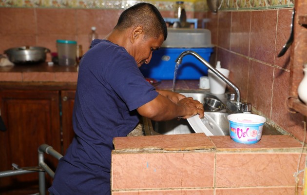 Nicolás Urieta puede realizar unas de las tareas que más le fascina: cocinar. Foto: Cortesía Nicolás Urieta puede realizar unas de las tareas que más le fascina: cocinar. Foto: Cortesía