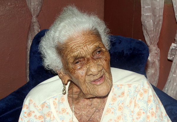 Dolores Vásquez de Martínez cumplió 111 años el 1 de mayo de 2022. Fotos: Víctor Arosemena Dolores Vásquez de Martínez cumplió 111 años el 1 de mayo de 2022. Fotos: Víctor Arosemena