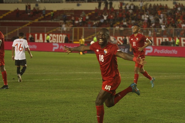 Cecilio Waterman celebra el segundo gol de Panamá. Foto; Víctor Arosemena. Cecilio Waterman celebra el segundo gol de Panamá. Foto; Víctor Arosemena.