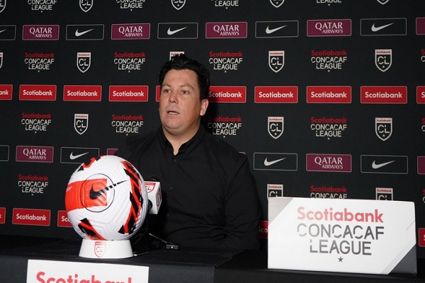 Felipe Borowsky, técnico del Sporting. Foto: Twitter Felipe Borowsky, técnico del Sporting. Foto: Twitter