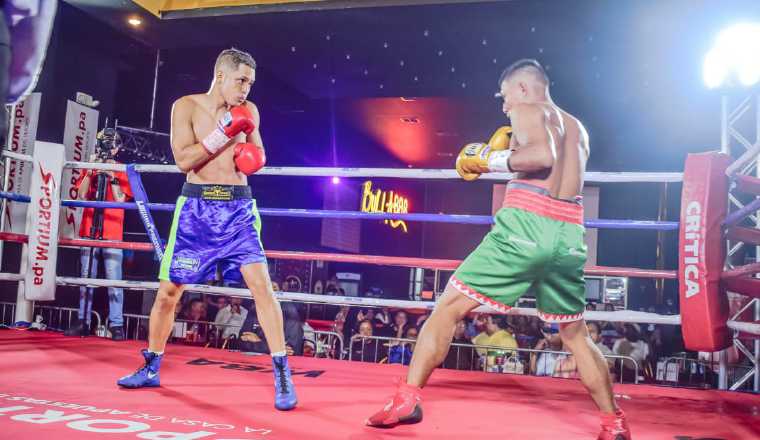 Francisco Pachay (izq.) venció a Arnulfo Bejerano en la última función de Laguna Premium. Foto: Cortesía Francisco Pachay (izq.) venció a Arnulfo Bejerano en la última función de Laguna Premium. Foto: Cortesía