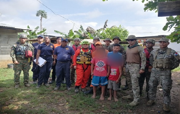 Los ciudadanos fueron ubicados en una residencia en el sector de Zapote y fueron evaluados. Foto. Senan Los ciudadanos fueron ubicados en una residencia en el sector de Zapote y fueron evaluados. Foto. Senan