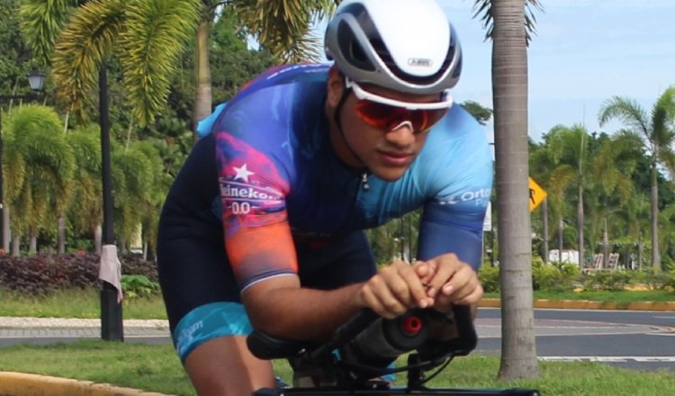 triatlon-2.jpg triatlon-2.jpg