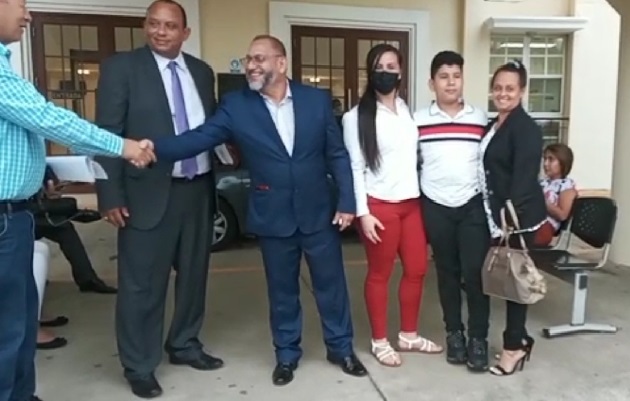 Anyer Guerra aseguró que en su caso se hizo justicia y envío un mensaje para que no permitan que ni sus parejas ni nadie las maltrate, cómo fue su caso, que por 10 años fue víctima de la violencia por parte de su pareja. Foto. Mayra Madrid Anyer Guerra aseguró que en su caso se hizo justicia y envío un mensaje para que no permitan que ni sus parejas ni nadie las maltrate, cómo fue su caso, que por 10 años fue víctima de la violencia por parte de su pareja. Foto. Mayra Madrid