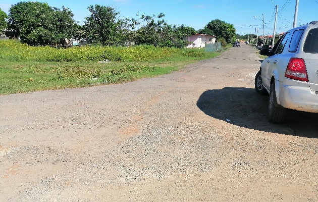 La atención de la pandemia afectó el desarrollo de algunos proyectos, entre ellos el de la reparación de calles y avenidas en la provincia de Herrera. Foto. Thays Domínguez La atención de la pandemia afectó el desarrollo de algunos proyectos, entre ellos el de la reparación de calles y avenidas en la provincia de Herrera. Foto. Thays Domínguez