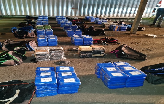 Las autoridades iniciaron las investigaciones para determinar si el contenedor fue contaminado en Panamá. Foto. Cortesía PGN Las autoridades iniciaron las investigaciones para determinar si el contenedor fue contaminado en Panamá. Foto. Cortesía PGN