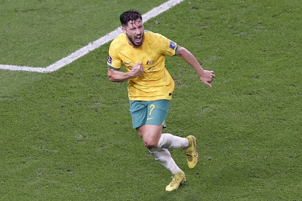 Mathew Leckie de Australia celebra su gol contra Dinamarca. Foto:EFE Mathew Leckie de Australia celebra su gol contra Dinamarca. Foto:EFE