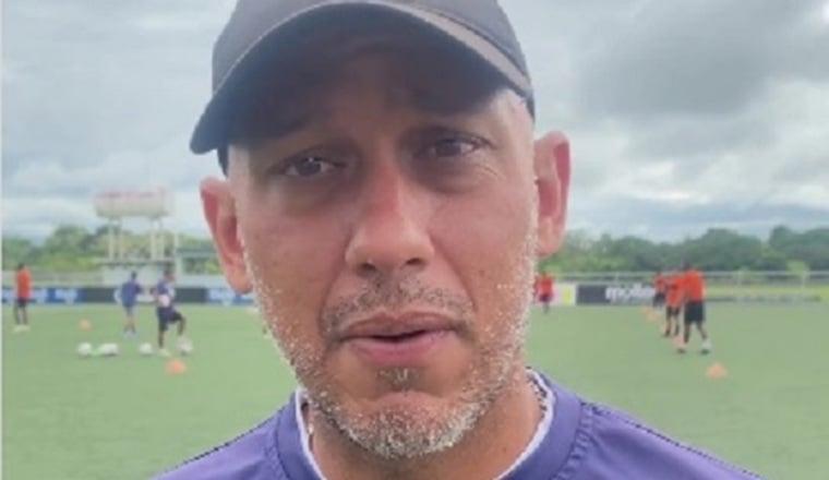 Julio Infante, técnico de Universitario. Foto: LPF Julio Infante, técnico de Universitario. Foto: LPF
