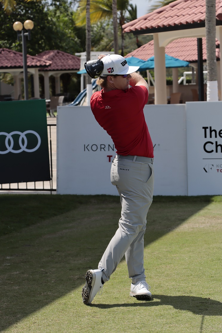 golf-rojo.jpg golf-rojo.jpg
