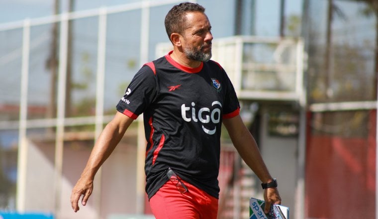 Mike Stump, técnico de la Sub-17. Foto: Fepafut Mike Stump, técnico de la Sub-17. Foto: Fepafut