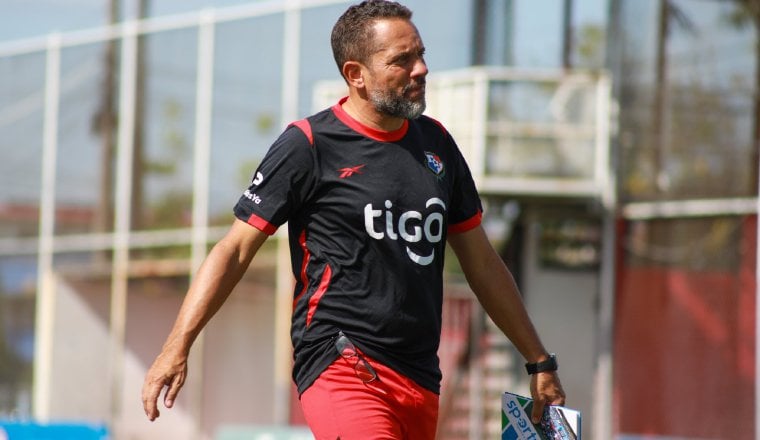 Mike Stump, técnico de la Sub-17. Foto: Fepafut Mike Stump, técnico de la Sub-17. Foto: Fepafut