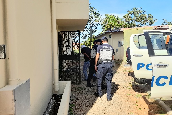 Kenny Alberto Quintero Cedeño, de 54 años, pasará seis meses en la Cárcel de Varones de Chiriquí mientras concluyen las investigaciones. Foto. José Vásquez Kenny Alberto Quintero Cedeño, de 54 años, pasará seis meses en la Cárcel de Varones de Chiriquí mientras concluyen las investigaciones. Foto. José Vásquez