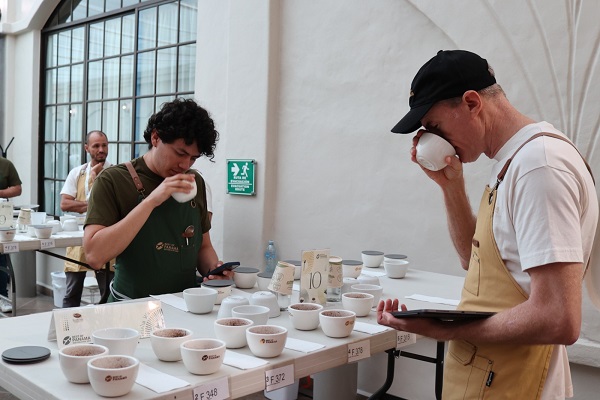 Hay un café varietal que es el favorito para ganar en esa categoría, está causando mucho de qué hablar entre los jueces por su calidad. Foto. Cortesía Hay un café varietal que es el favorito para ganar en esa categoría, está causando mucho de qué hablar entre los jueces por su calidad. Foto. Cortesía