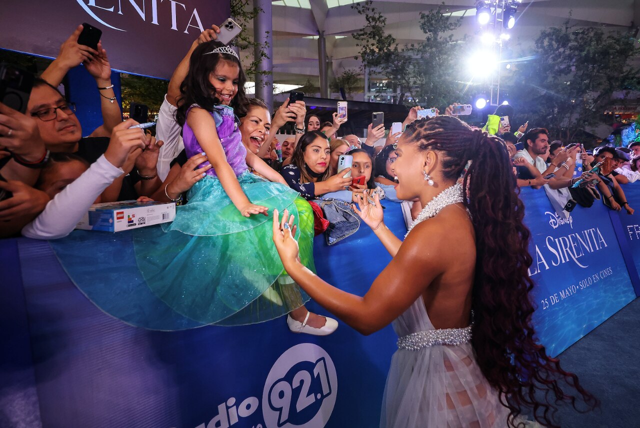 halle-bailey-mermai_3.jpg