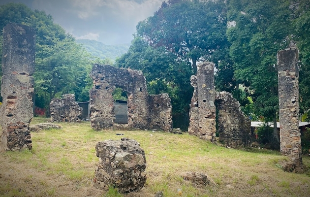 ruinas_debique_.jpg ruinas_debique_.jpg