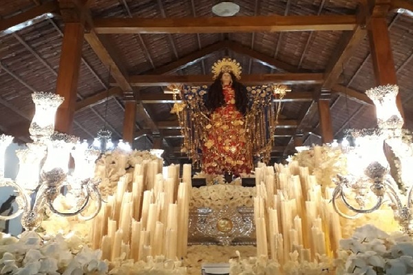 Como es tradición, la noche del miércoles 19 se realizará la multitudinaria procesión por las principales calles de la ciudad de Las Tablas. Foto. Thays Domínguez Como es tradición, la noche del miércoles 19 se realizará la multitudinaria procesión por las principales calles de la ciudad de Las Tablas. Foto. Thays Domínguez