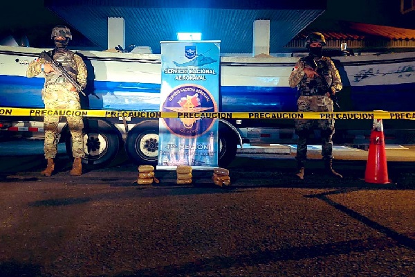 La fiscalía de drogas de Herrera y Los Santos, en el marco de la Operación Beta, se confirmó la incautación de nueve paquetes de presunta sustancia ilícita. Foto. PGN La fiscalía de drogas de Herrera y Los Santos, en el marco de la Operación Beta, se confirmó la incautación de nueve paquetes de presunta sustancia ilícita. Foto. PGN
