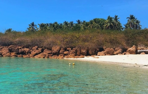 Isla Iguana es un área protegida ubicada en la provincia de Los Santos / Foto de @allystourspty.