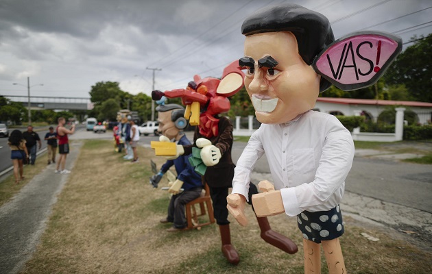 Los panameños despiden el año viejo y dan la bienvenida al nuevo. Foto: EFE Los panameños despiden el año viejo y dan la bienvenida al nuevo. Foto: EFE