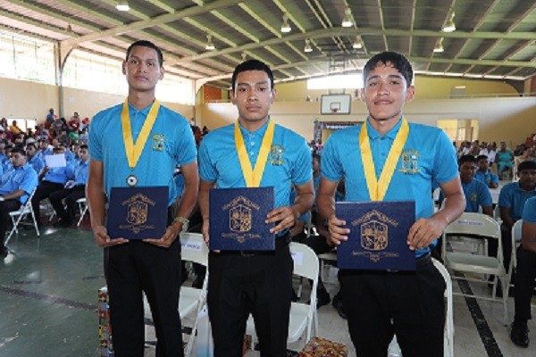 Dereck J. Leong, Ronaldo A. Gómez y Ángel E. Atencio G., lograron primero, segundo y tercer puesto del cuadro de honor. Foto: Cortesía Mides Dereck J. Leong, Ronaldo A. Gómez y Ángel E. Atencio G., lograron primero, segundo y tercer puesto del cuadro de honor. Foto: Cortesía Mides