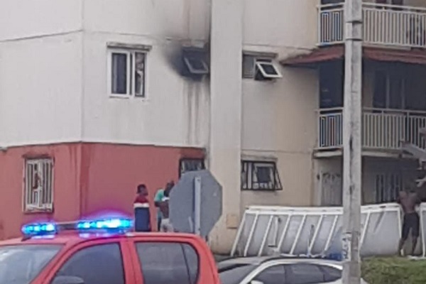 Se inicia la investigación de este caso por parte del personal especializado de los bomberos en conocer las causas del incendio. Se inicia la investigación de este caso por parte del personal especializado de los bomberos en conocer las causas del incendio.