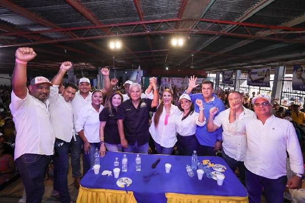 El candidato presidencial José Raúl Mulino, se reunión con varios candidatos a puestos de elección popular. Foto. Cortesía El candidato presidencial José Raúl Mulino, se reunión con varios candidatos a puestos de elección popular. Foto. Cortesía