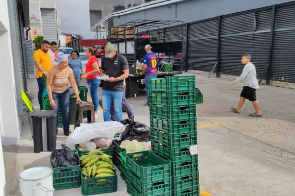Todos los arrendatarios del nuevo Merca La Chorrera, han debido pasar por una capacitación previa, sobre temas de comercialización, higiene entre otros. Foto. Eric Montenegro Todos los arrendatarios del nuevo Merca La Chorrera, han debido pasar por una capacitación previa, sobre temas de comercialización, higiene entre otros. Foto. Eric Montenegro
