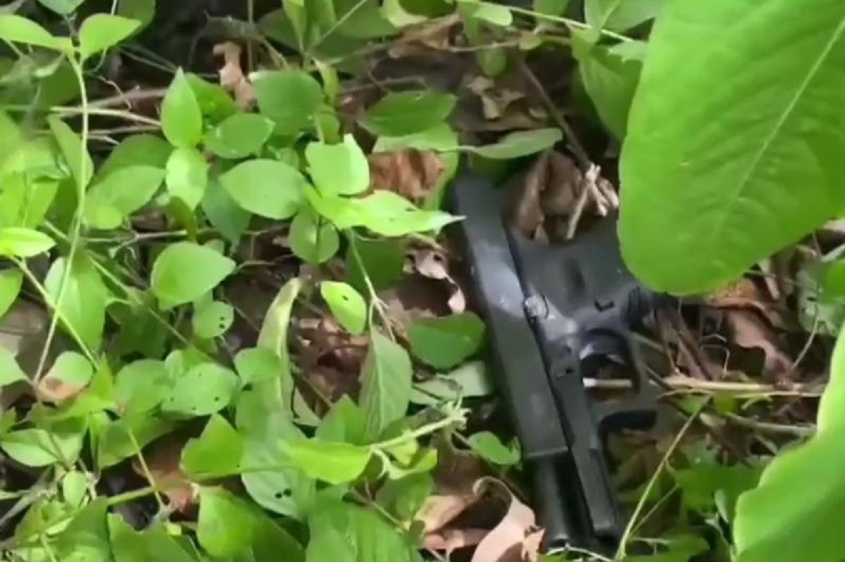 arma-colon_0.jpg En el lugar de los hechos se incautó una pistola utilizada en el tiroteo. Foto: Diomedes Sánchez