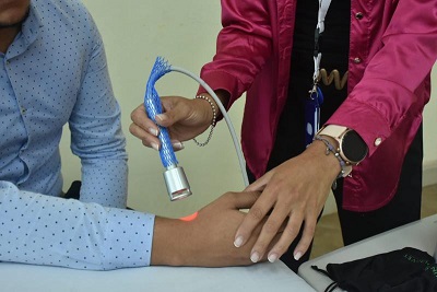 laser-terapia_0.jpg a través de esta técnica se brinda un alivio efectivo del dolor y la inflamación al afectado. Foto: Diomedes Sánchez