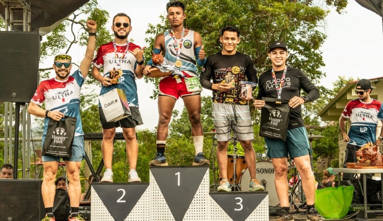 Avilés y Cianca se ganaron el derecho a competir por Panamá, tras ganar el pasado 19 de mayo los 42 kilómetros en la primera edición de la 'Ultra Panamá Series'. Foto: Cortesía Avilés y Cianca se ganaron el derecho a competir por Panamá, tras ganar el pasado 19 de mayo los 42 kilómetros en la primera edición de la 'Ultra Panamá Series'. Foto: Cortesía