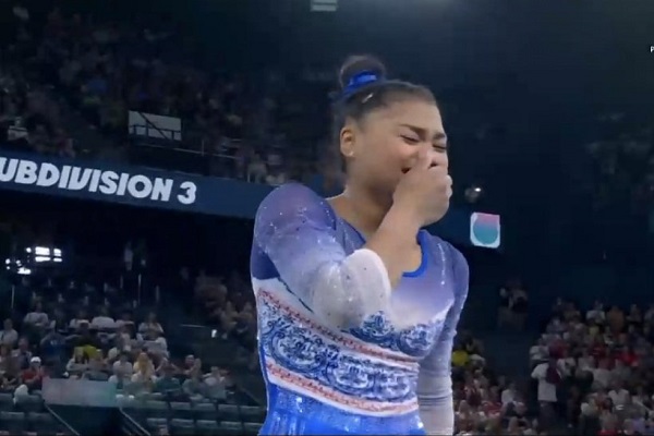 Hillary Heron, terminó emocionada su participación en París. Hillary Heron, terminó emocionada su participación en París.