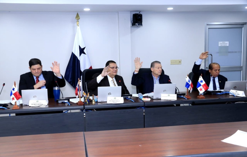Comisión de Presupuesto aprueba dos traslados de partidas. Foto: Cortesía Comisión de Presupuesto aprueba dos traslados de partidas. Foto: Cortesía