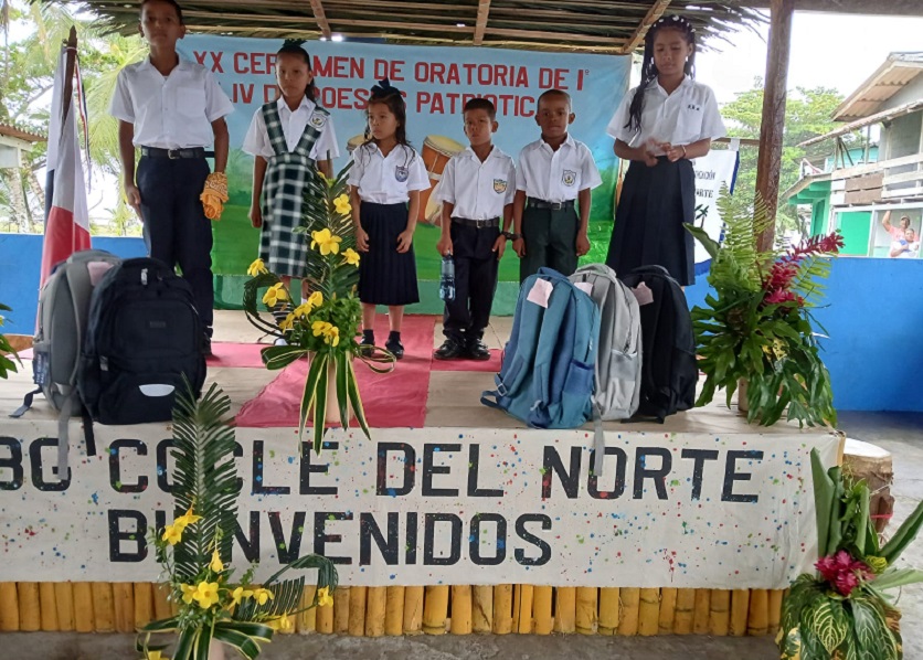 poesia-oratoria_0.jpg Fueron 16 escuelas que se disputaron los tres primeros lugares en ambas competencias donde cada niño demostró su talento. Foto: Diomedes Sánchez