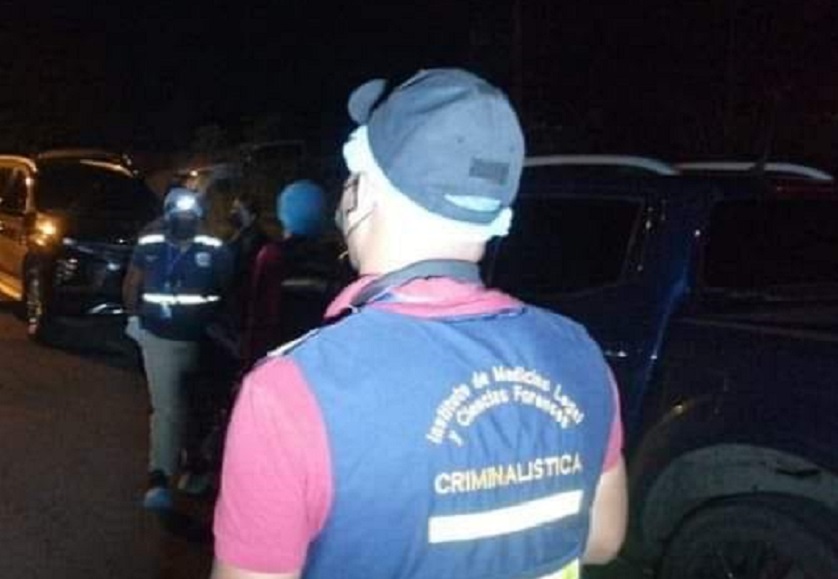 homicidio-95_0.jpg Al lugar llegaron agentes del SENAN y de la Policía Nacional, quienes procedieron a cerrar todo el área. Foto: Diomedes Sánchez.