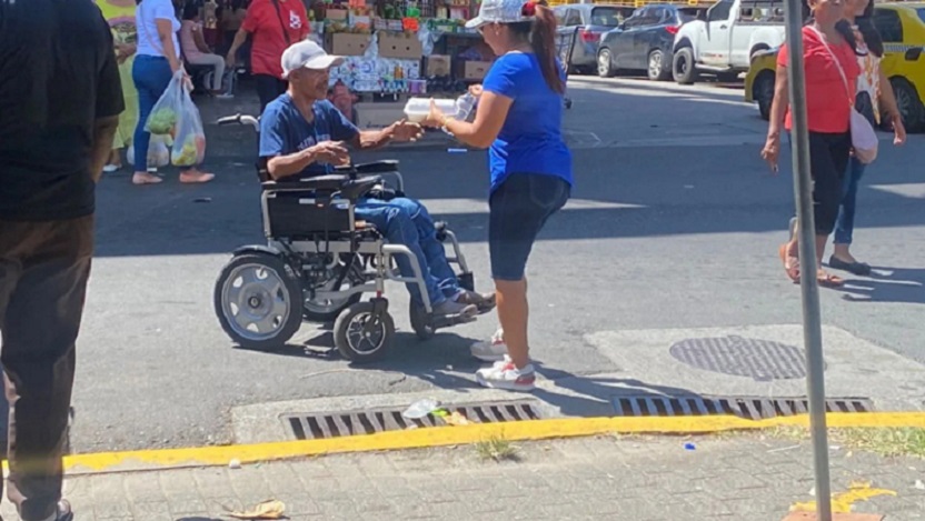 gente-calle-colon2_1.jpg