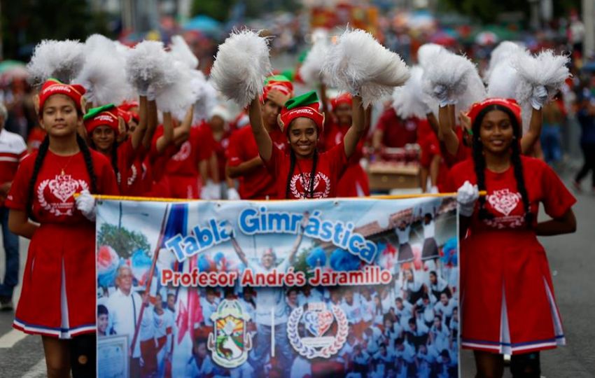 navidad_desfile_3.jpg navidad_desfile_3.jpg