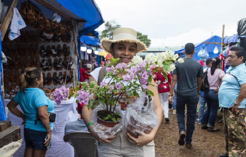 Ubicado a unos 70 kilómetros de la ciudad capital, el corregimiento de Chicá ofrece a los visitantes del evento bellas artesanías, presentaciones folclóricas y lo mejor de la gastronomía local. Foto. Eric Montenegro Ubicado a unos 70 kilómetros de la ciudad capital, el corregimiento de Chicá ofrece a los visitantes del evento bellas artesanías, presentaciones folclóricas y lo mejor de la gastronomía local. Foto. Eric Montenegro