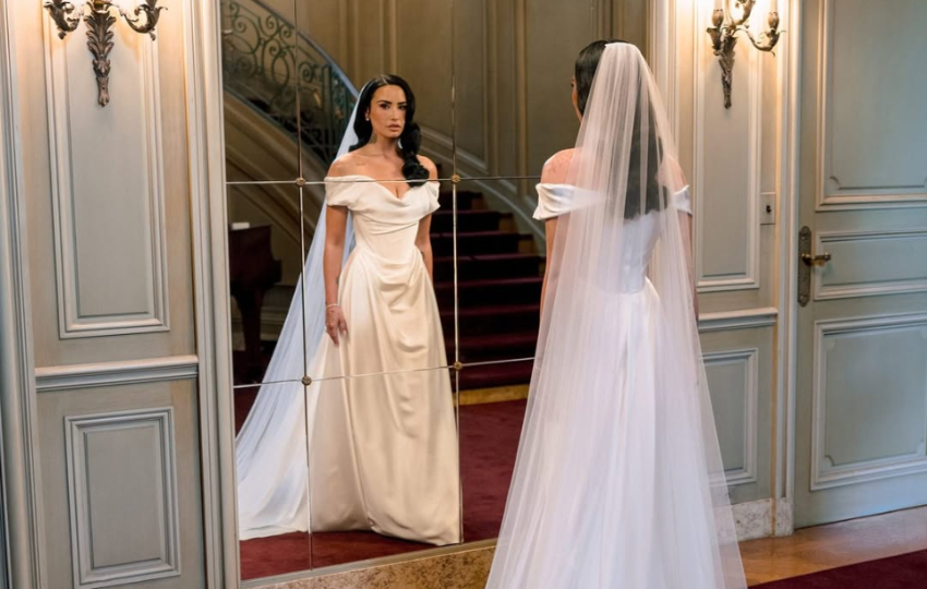 Amor, risas y un vestido de ensueño. Foto: Jose Villa / @josevilla Amor, risas y un vestido de ensueño. Foto: Jose Villa / @josevilla