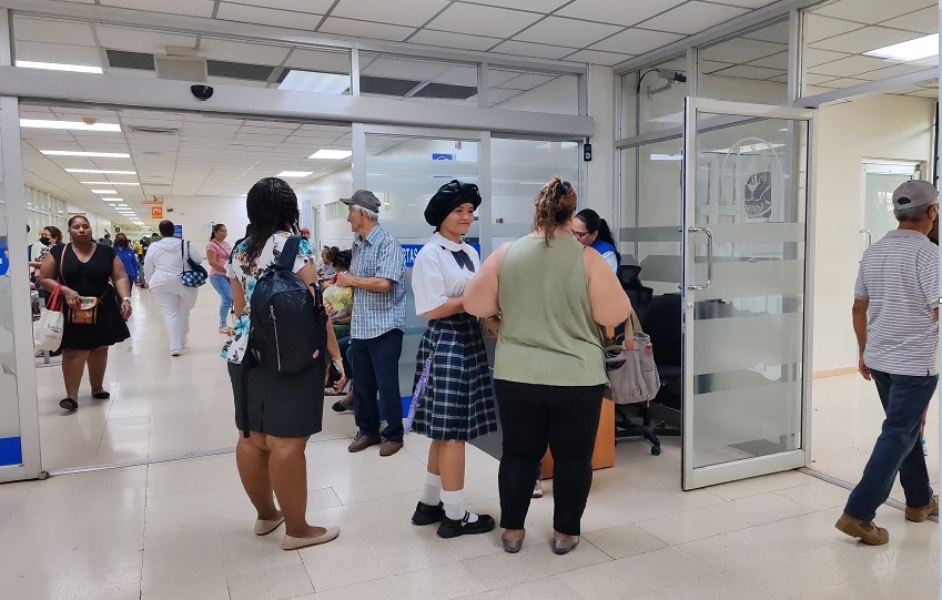 En la Policlínica Santiago Barraza de La Chorrera debieron reagendar sus citas al declararse en huelga un grupo de médicos. Foto. EricMontenegro En la Policlínica Santiago Barraza de La Chorrera debieron reagendar sus citas al declararse en huelga un grupo de médicos. Foto. EricMontenegro
