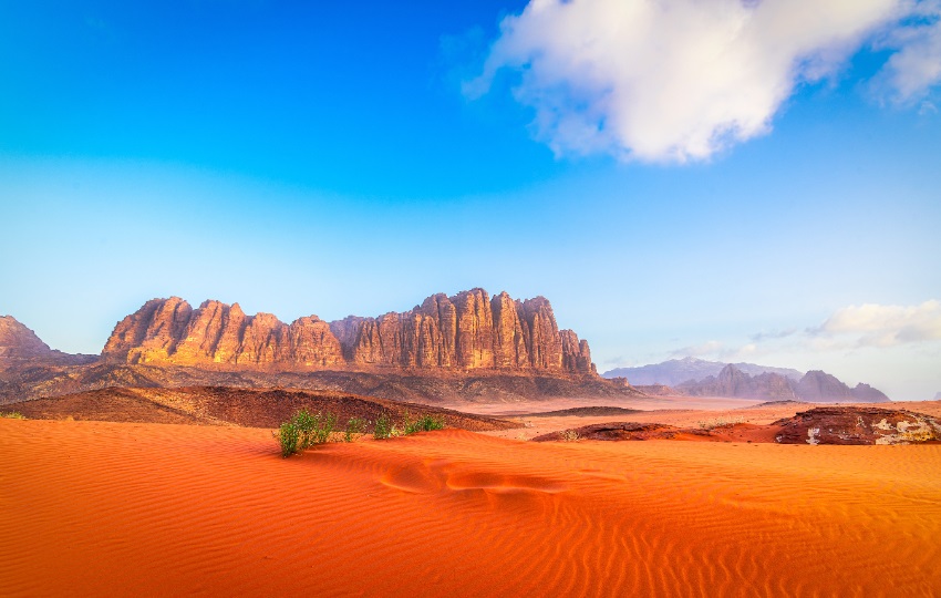 Las montañas Jabal Al Qattar. Foto: Civitatis Las montañas Jabal Al Qattar. Foto: Civitatis