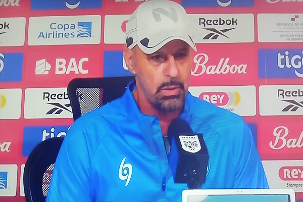 Marcos Antonio 'Fantasma' Figueroa, técnico de Nicaragua. Marcos Antonio 'Fantasma' Figueroa, técnico de Nicaragua.