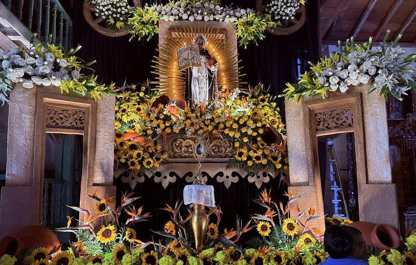 Con la participación de jóvenes y adultos, se garantiza que el legado de Santo Domingo de Guzmán continúe vivo en el corazón de la comunidad. Foto. Melquíades Vásquez Con la participación de jóvenes y adultos, se garantiza que el legado de Santo Domingo de Guzmán continúe vivo en el corazón de la comunidad. Foto. Melquíades Vásquez